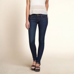 HOLLISTER Dark Wash Low Rise Skinny Jeans